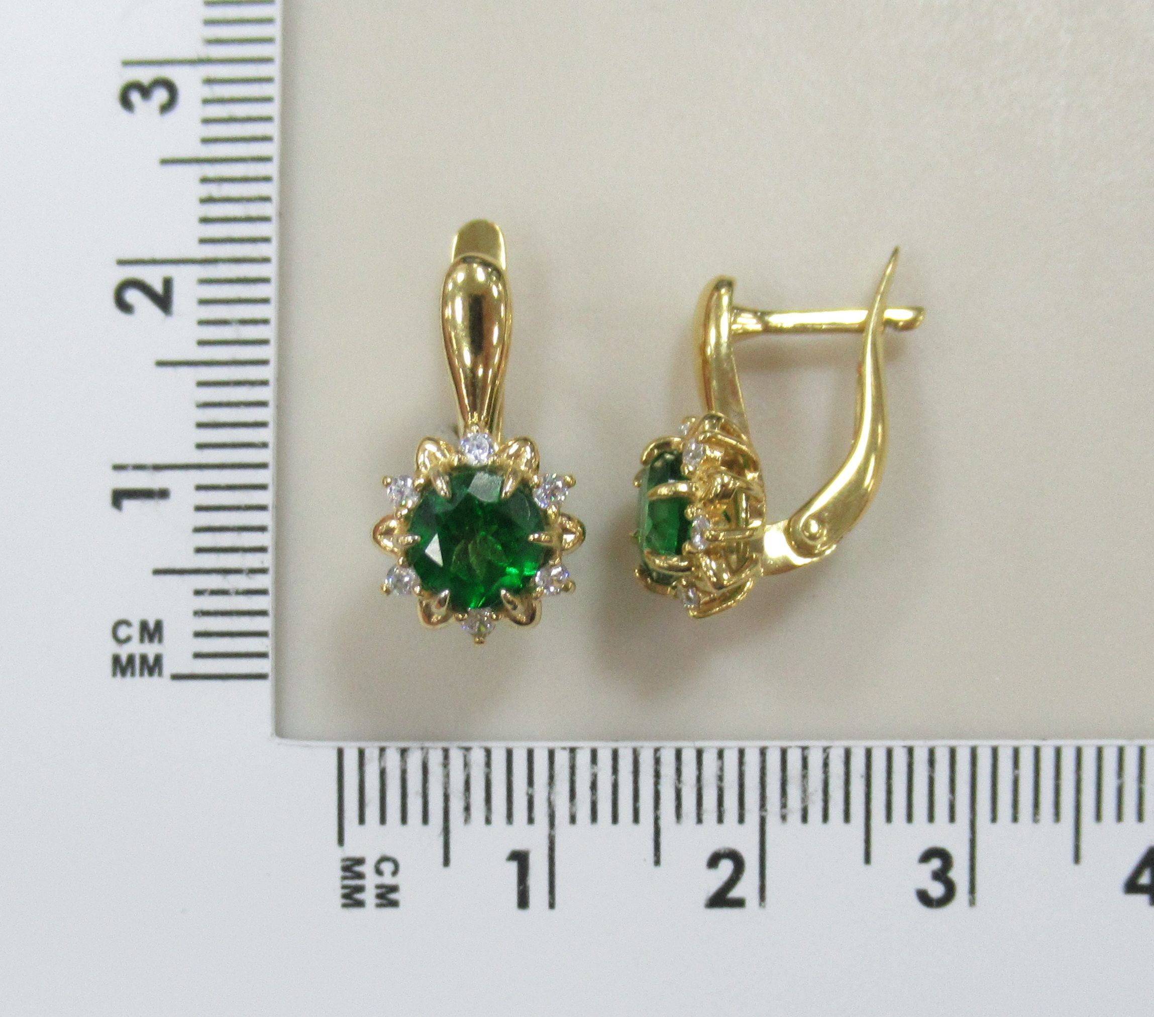 Серебряные серьги с зелеными топазами "Цветы"